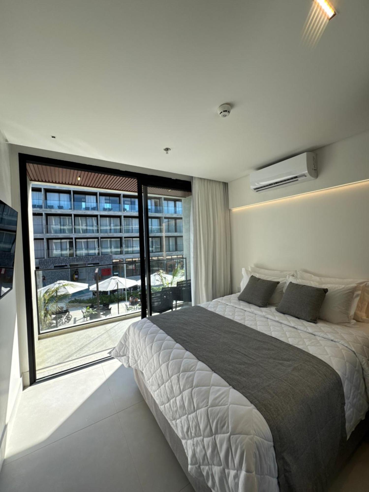One-Bedroom Deluxe Apartment
