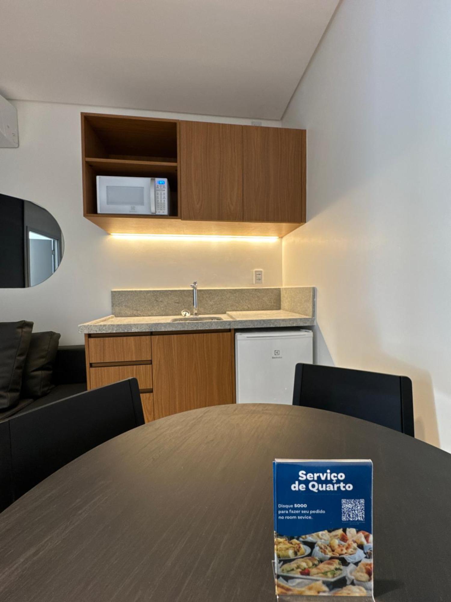 One-Bedroom Deluxe Apartment